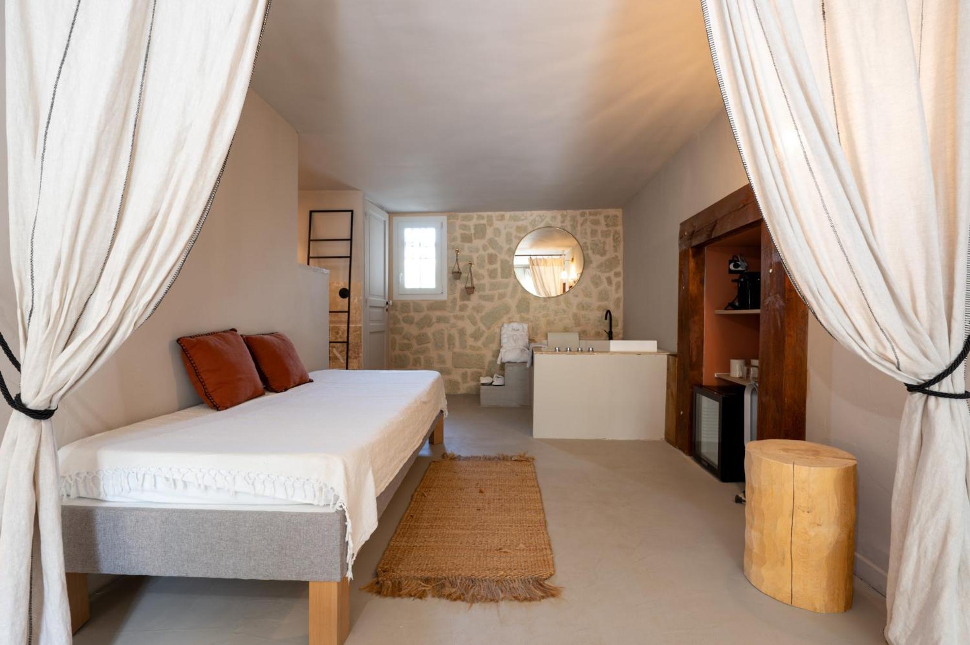Hotel Mas du Cimaï à Evenos Extérieur photo