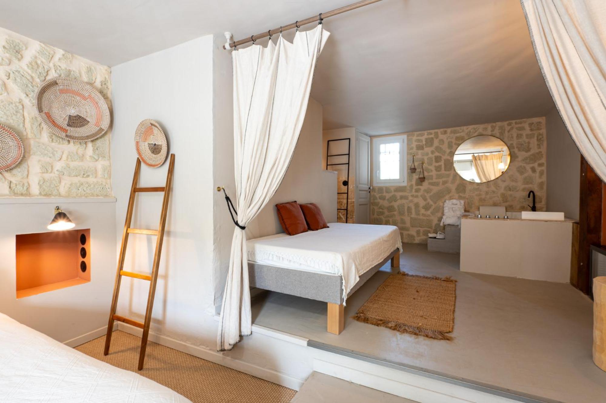 Hotel Mas du Cimaï à Evenos Extérieur photo